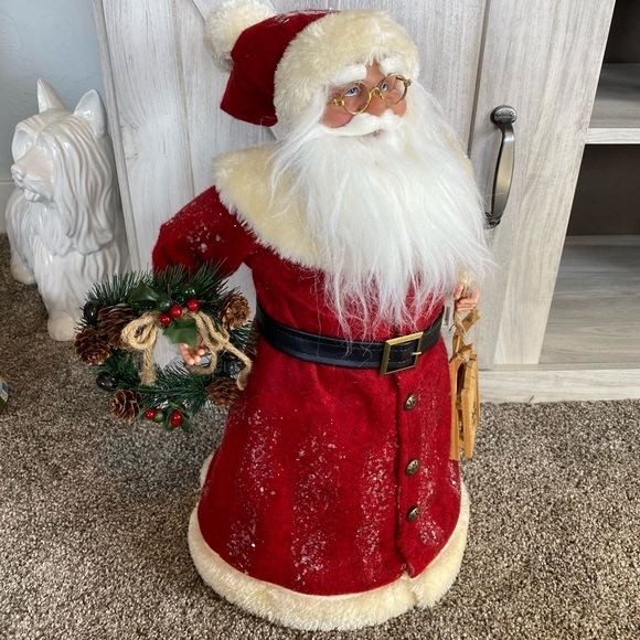 Vintage 18” Standing Santa Holding Wreath Sled Felt Coat Tree Topper Statue - Picture 3 of 12